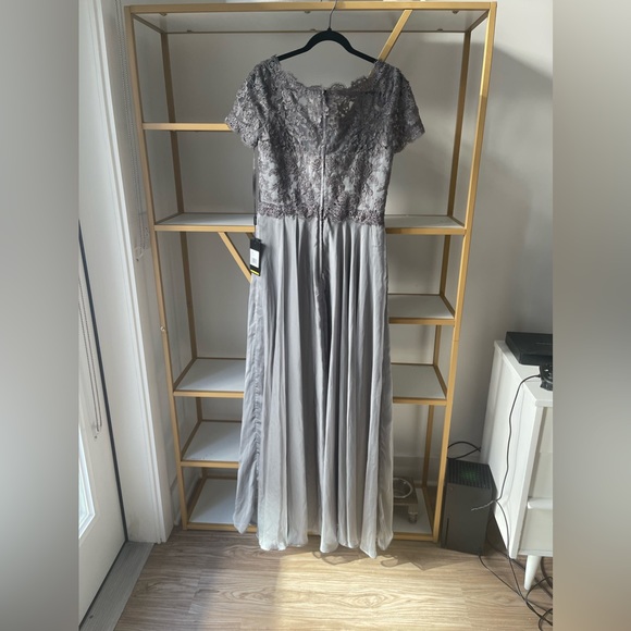 La Femme Embroidered Lace & Chiffon A-Line Gown in Platinum, Size 10 - Picture 5 of 7